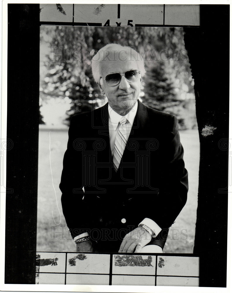 1986 Press Photo ARSEN KABAK clothing business Detroit - Historic Images
