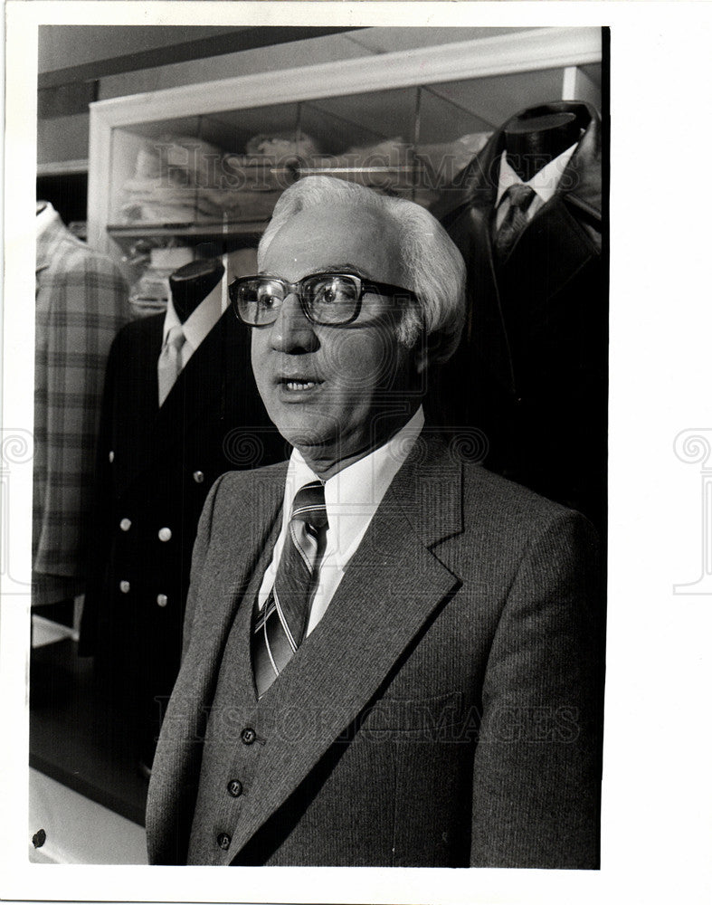 1978 Press Photo Al Kabak Washington Clothiers rent - Historic Images