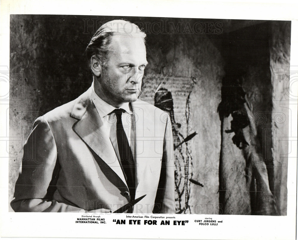 1960 Press Photo Curt Jurgens film &quot;An Eye For An Eye&quot; - Historic Images