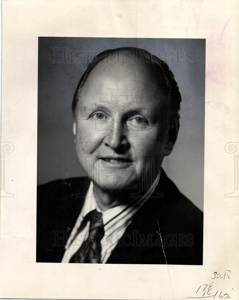 1973 Press Photo Arthur Juntunen Travel Editor - Historic Images