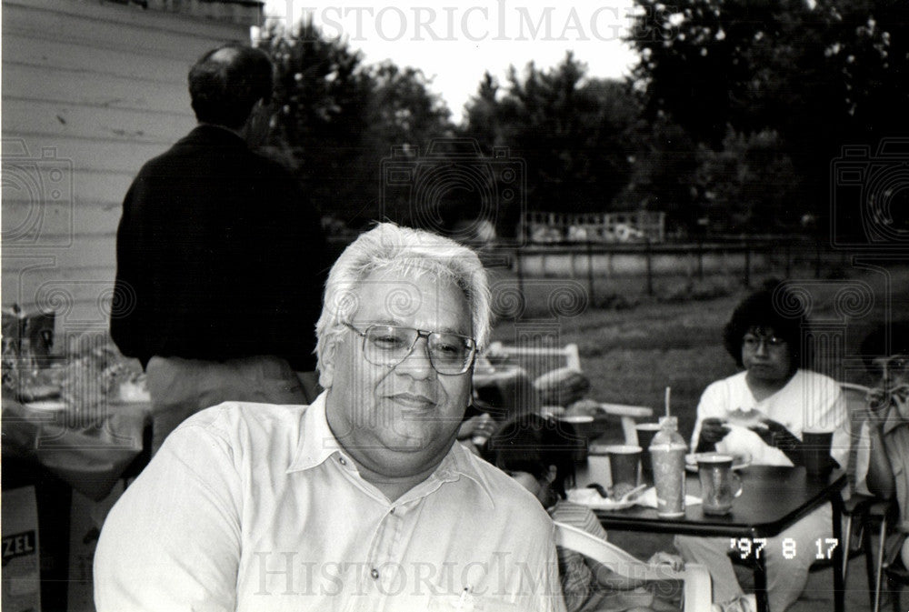 1997 Press Photo Ed Juarez Garden City Michigan Mayor - Historic Images