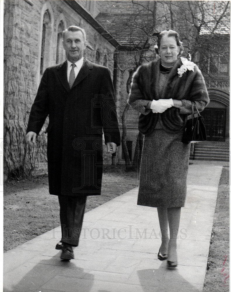 1959 Press Photo Henry Bourne Joy President Car Company - Historic Images