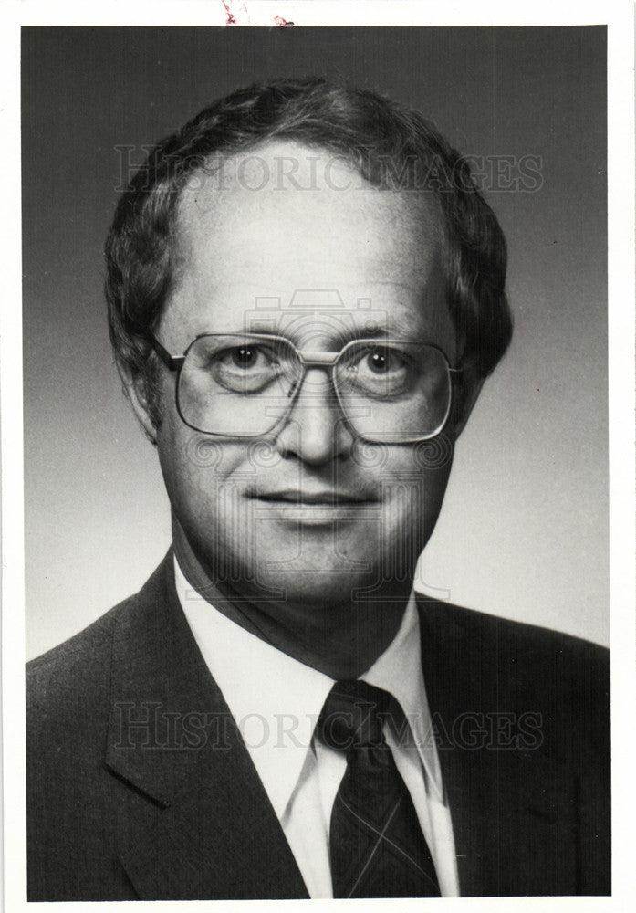 1982 Press Photo Povl Jorgensen VP National Steel Corp - Historic Images