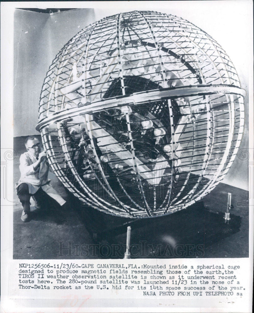 1960 Press Photo TIROS II spherical cage - Historic Images