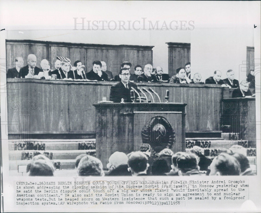 1959 Press Photo Gromyko Soviets Sign Nuclear Agreement - Historic Images