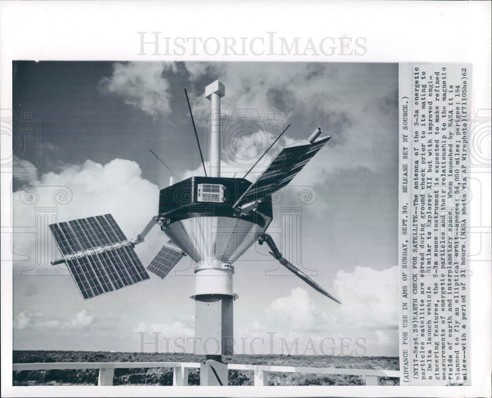 1962 Press Photo Satellite NASA particles measurements - Historic Images