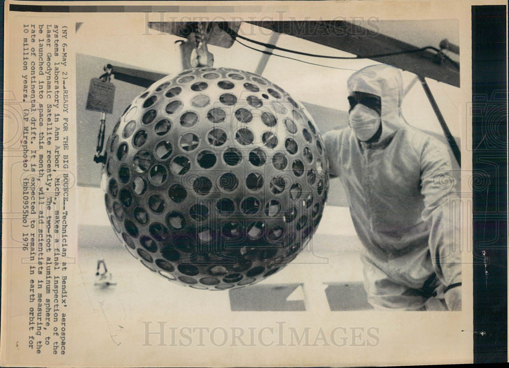 1977 Press Photo Laser Geodynamic Satellite - Historic Images