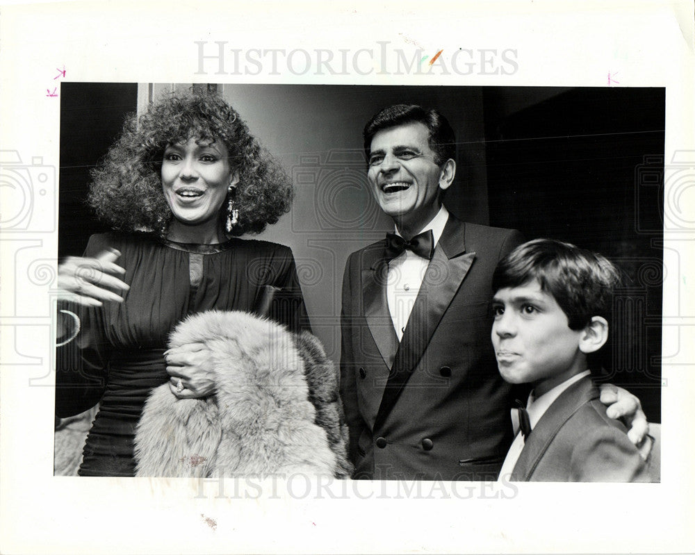 1986 Press Photo Casey Kasem Michael Thelma Hopkins - Historic Images