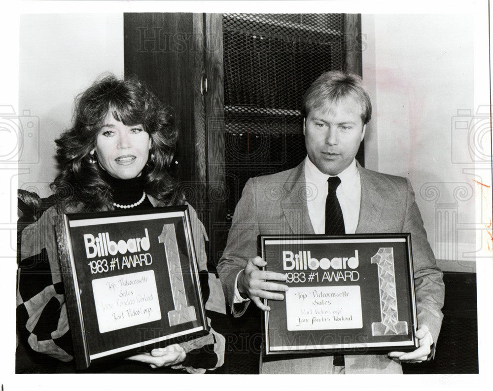 1984 Press Photo Stuart Karl Billboard award winner - Historic Images