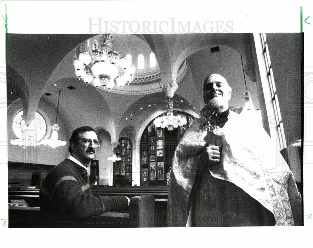 1990 Press Photo Michael Kapetan Panayot Pamukov church - Historic Images