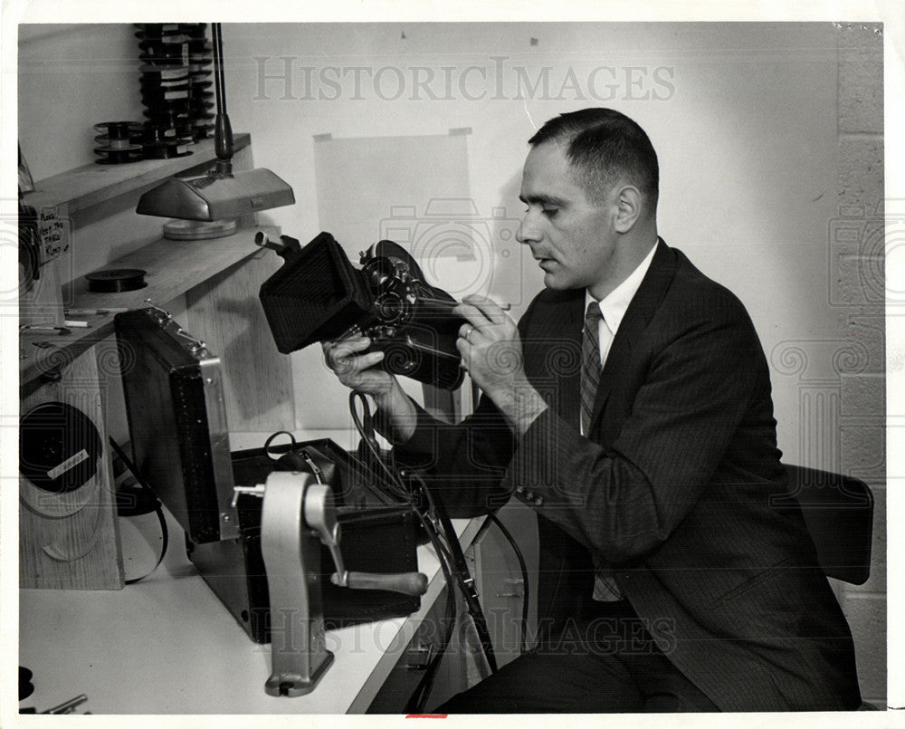 1963 Press Photo Michael J Kalush Pakistan photographer - Historic Images