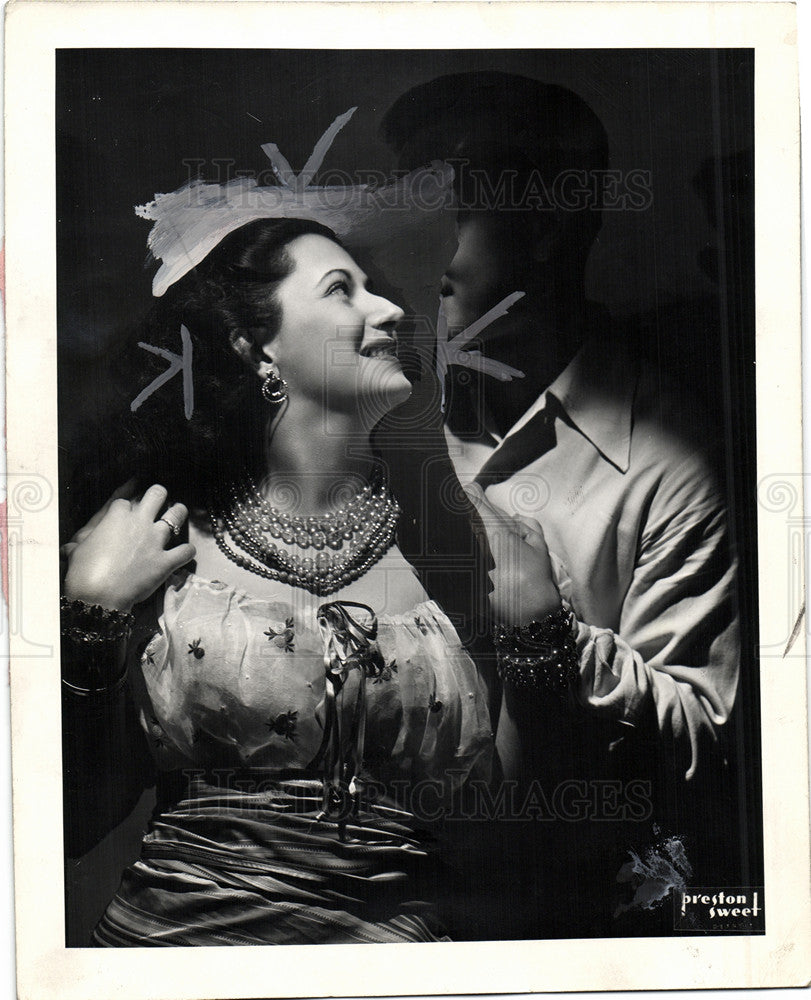 1948 Press Photo Maria Karelas singer - Historic Images