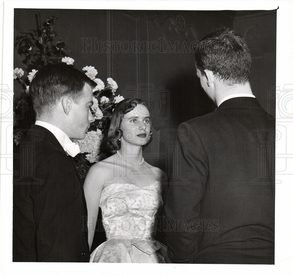 1952 Press Photo Judy Frost Wedding - Historic Images