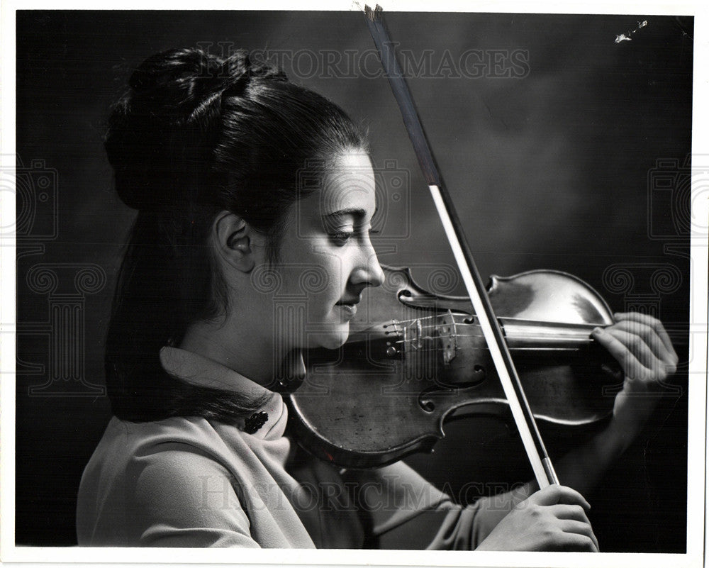 1969 Press Photo Annie Kavafian violinist orchestra - Historic Images