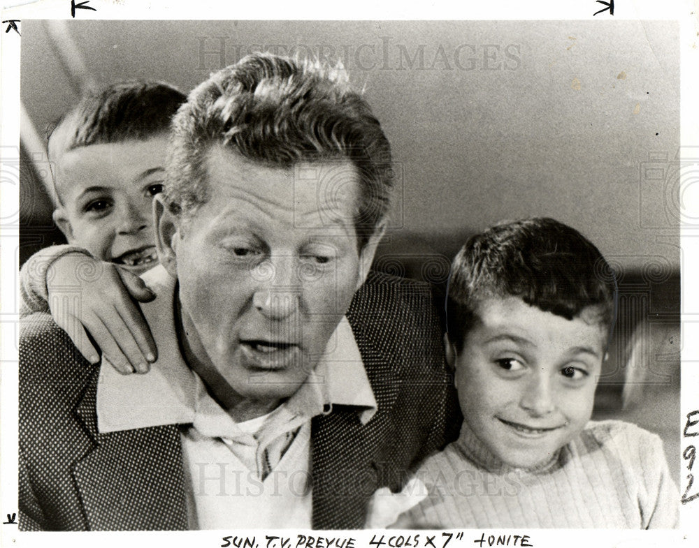 1956 Press Photo Danny Kaye Actor Singer Dancer - Historic Images
