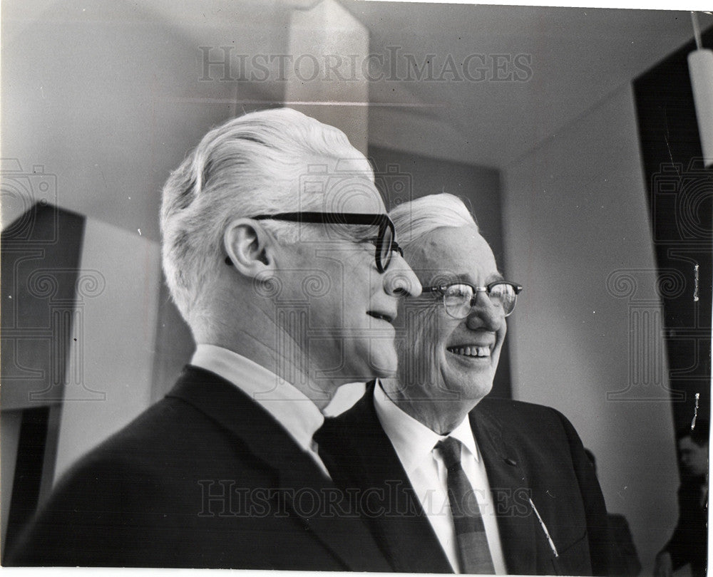 1965 Press Photo PRESIDENT WAYNE SPORTS KEAST HILBERRY - Historic Images