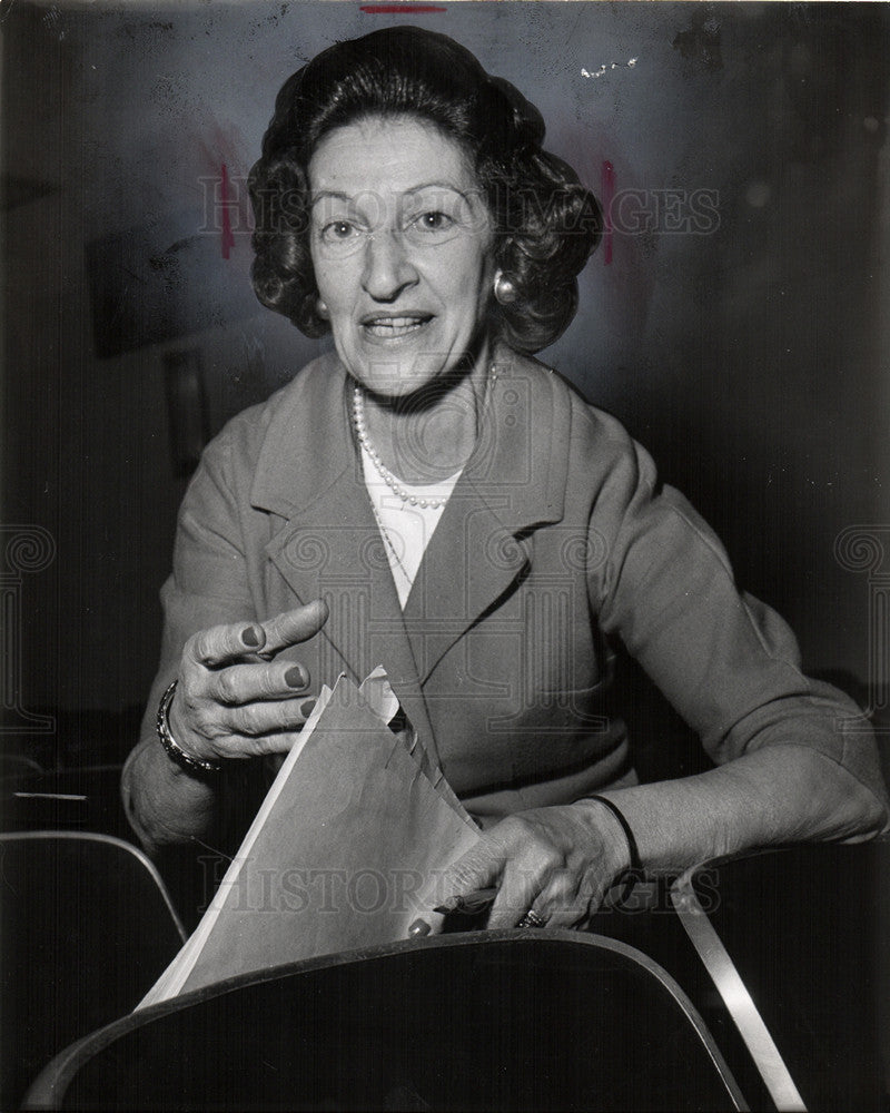 1965 Press Photo Mrs. Ira Kaufman Teacher Wife Judge - Historic Images