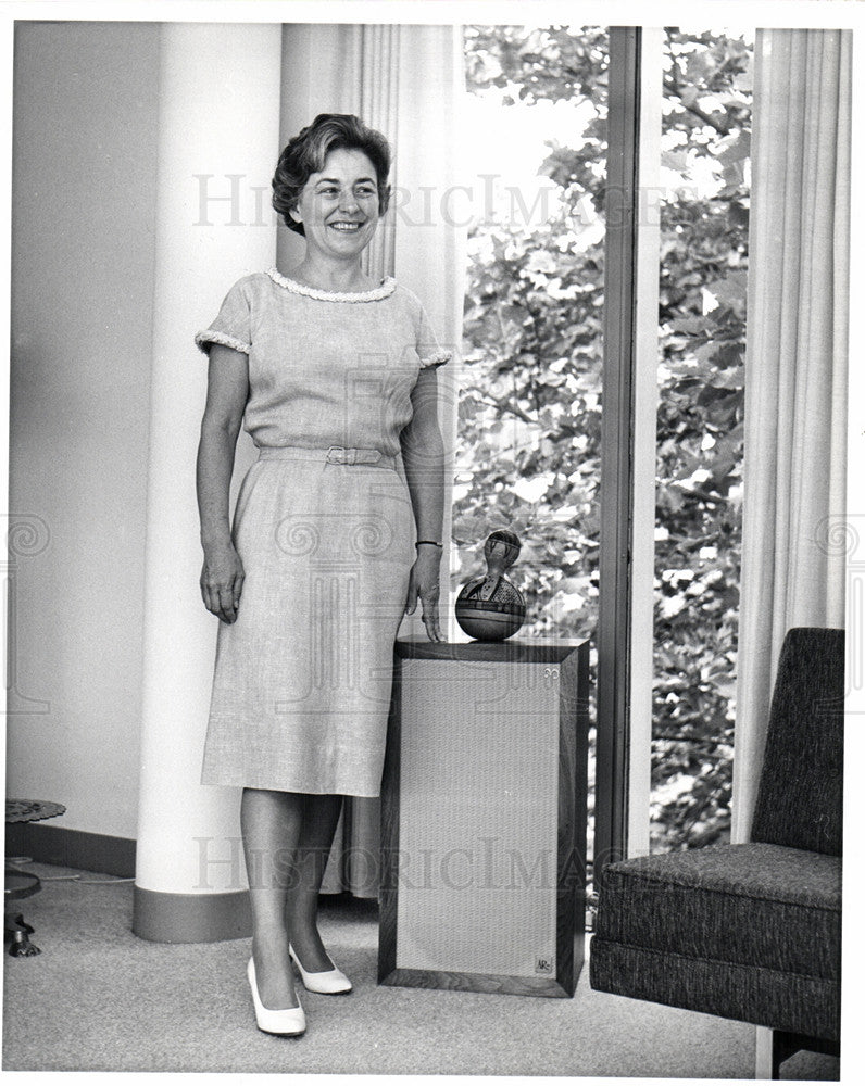 1965 Press Photo Mrs William Rea Keast Wayne State Uni - Historic Images