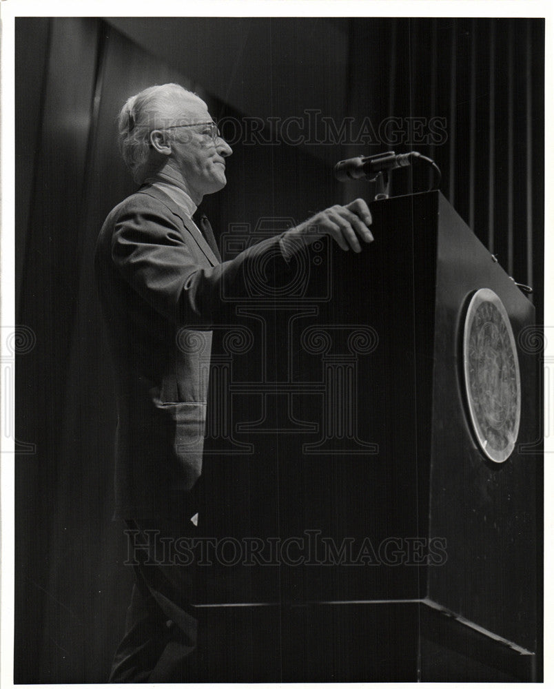 1987 Press Photo Wm. R. Keast Wayne U - Historic Images