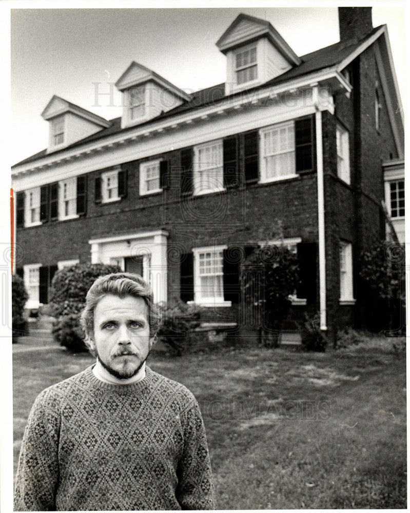 1980 Press Photo Tom Katroscik historic house Boston - Historic Images