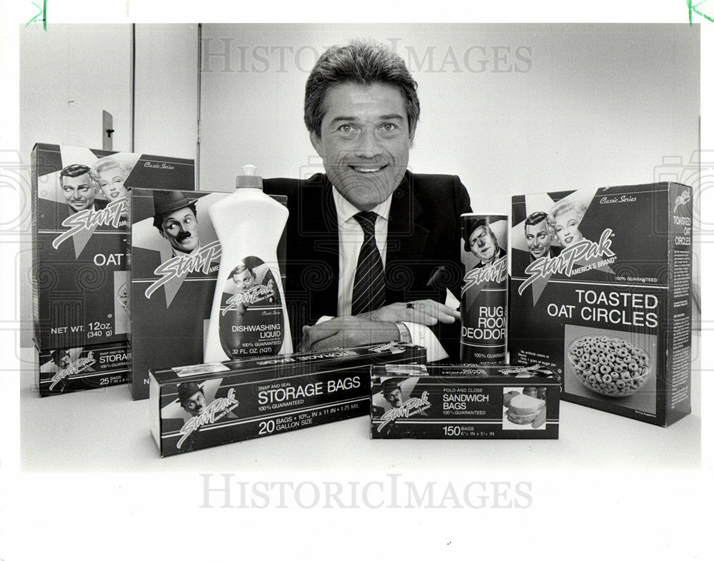 1986 Press Photo Stephen Keeler Brands Star Pak samples - Historic Images
