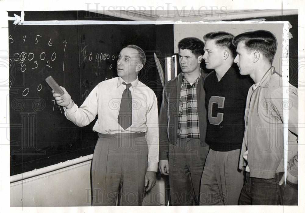 1951 Press Photo Bill Kelly Central Michigan football - Historic Images