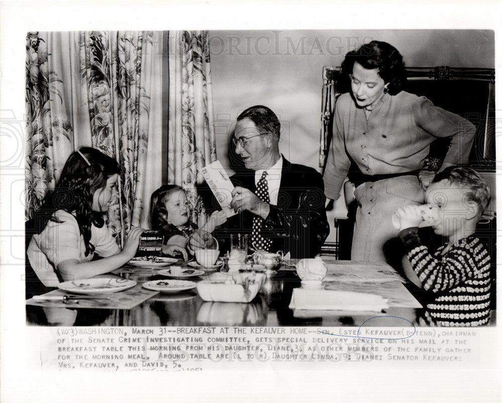 1951 Press Photo Senator Kefauver Family Breakfast - Historic Images