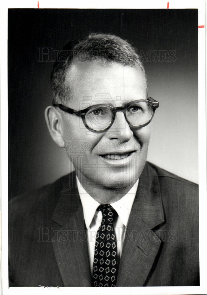 1962 Press Photo Nicholas Kelley, Vice President, bank - Historic Images