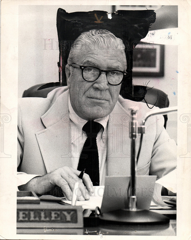 1973 Press Photo Clarence Kelley FBI director - Historic Images