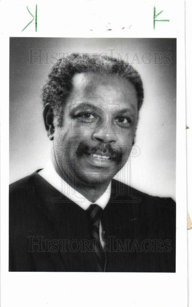 1988 Press Photo Damon Jerome Keith Judge Michigan USA - Historic Images