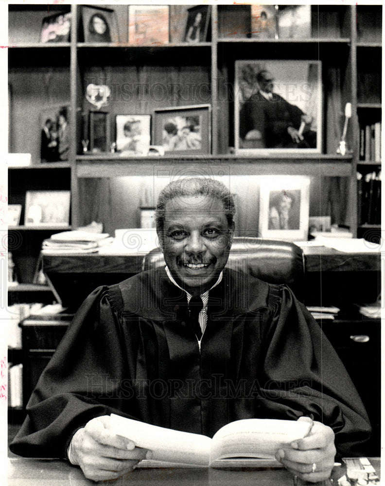 1986 Press Photo Detroit Federal Judge Damon Keith - Historic Images