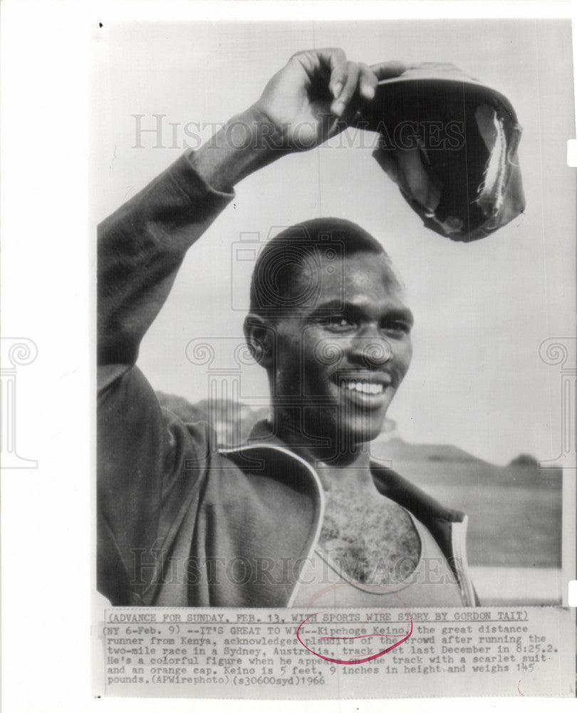 1966 Press Photo Kipchoge Keino athlete gold medalist - Historic Images