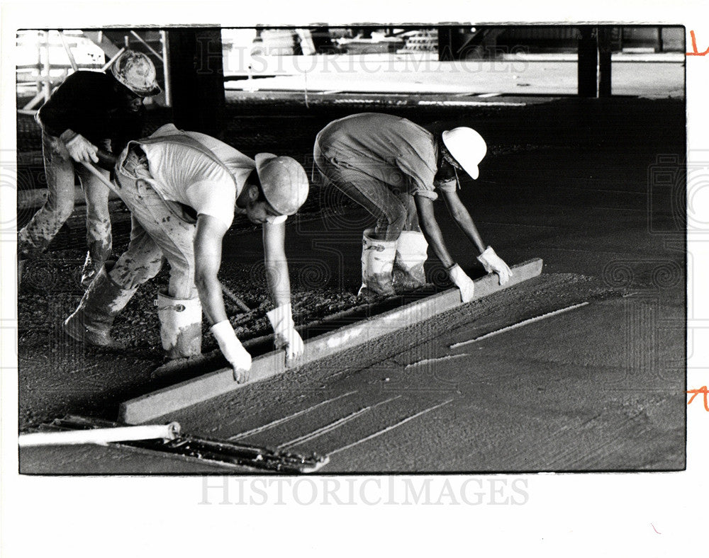 1980 Press Photo Renaissance Center construction - Historic Images