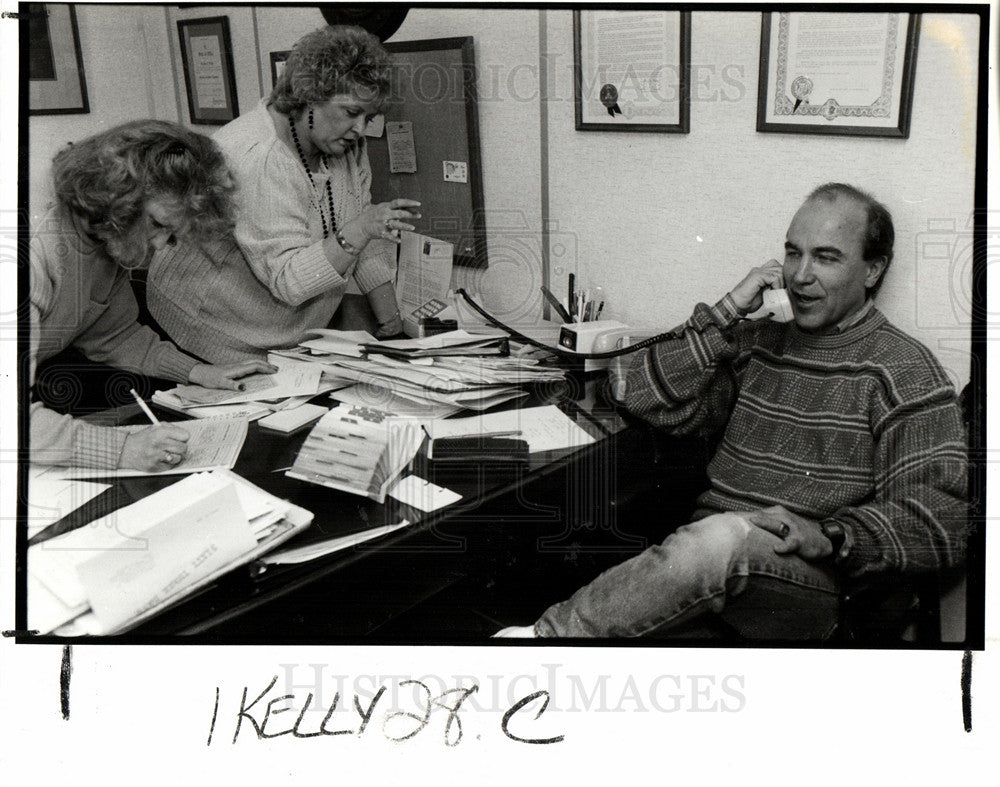 1989 Press Photo John Kelly office Grosse Pointe Park - Historic Images