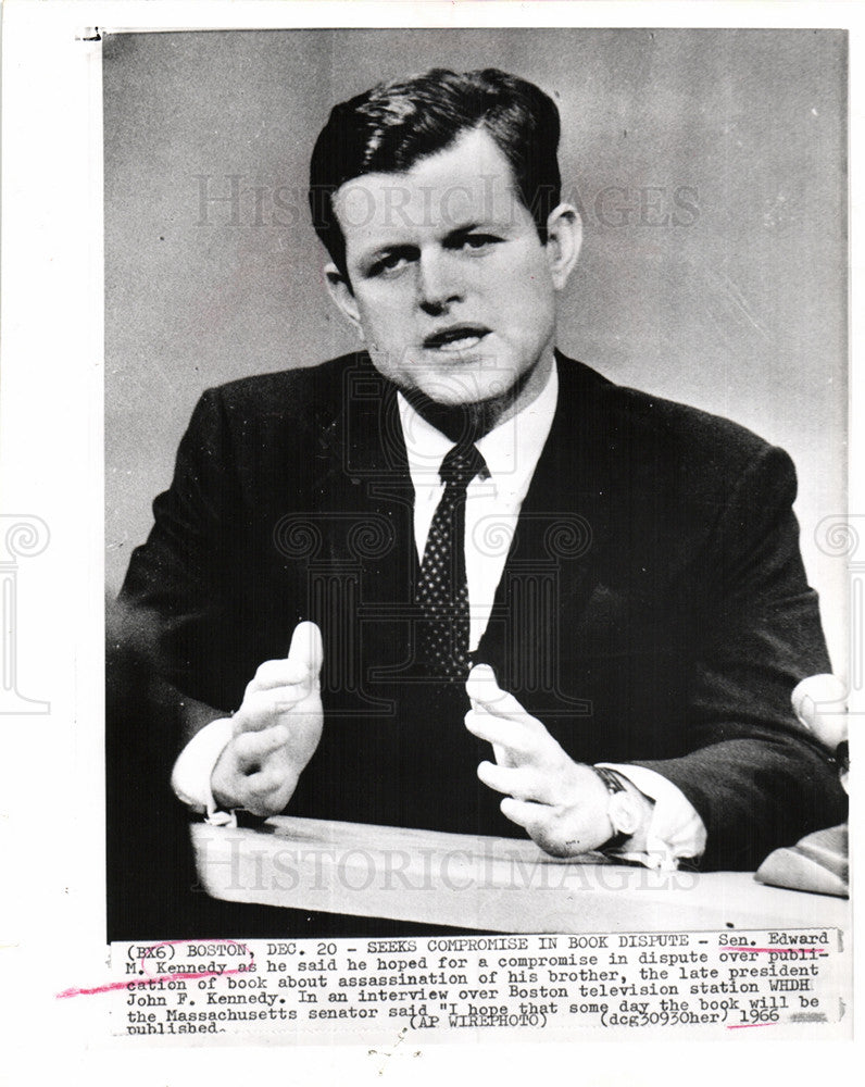 1967 Press Photo Edward Kennedy Senator Interview - Historic Images