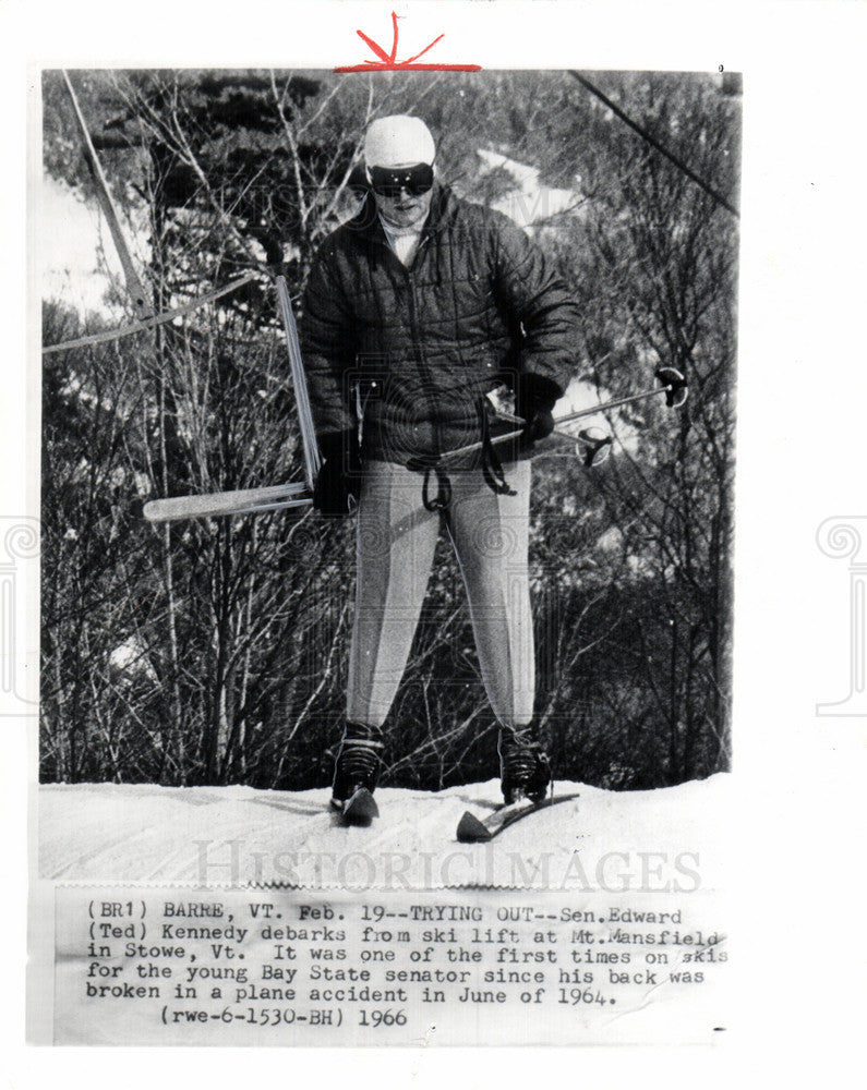 1966 Press Photo ted kennedy vermont ski mt. mansfield - Historic Images