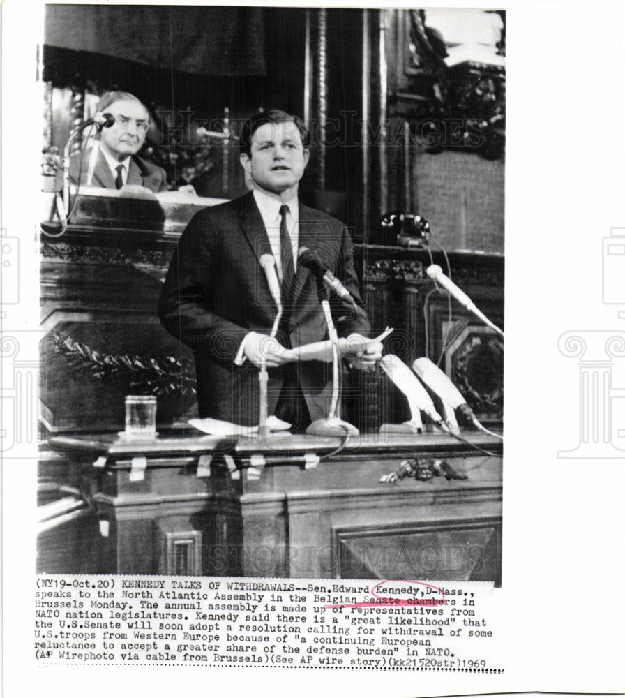 1969 Press Photo Edward Kennedy speak Belgian Senate - Historic Images