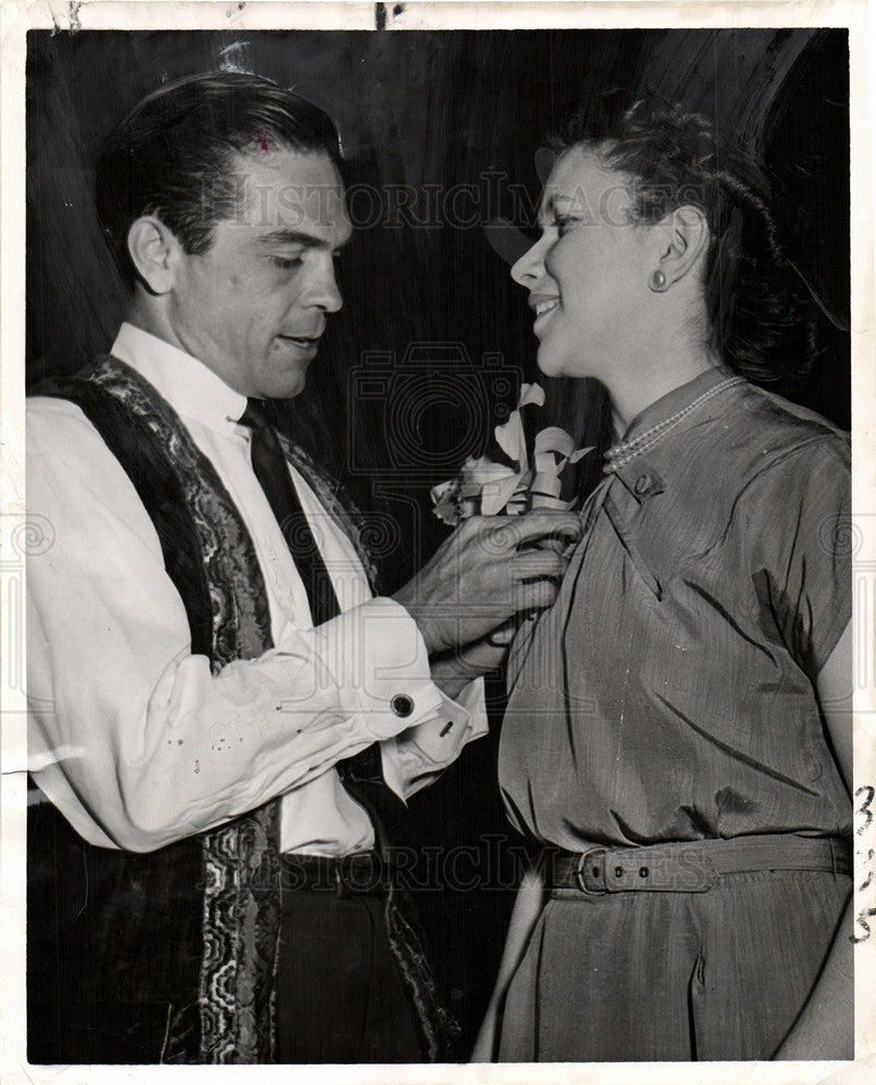 1955 Press Photo Warren Kelly Actor - Historic Images