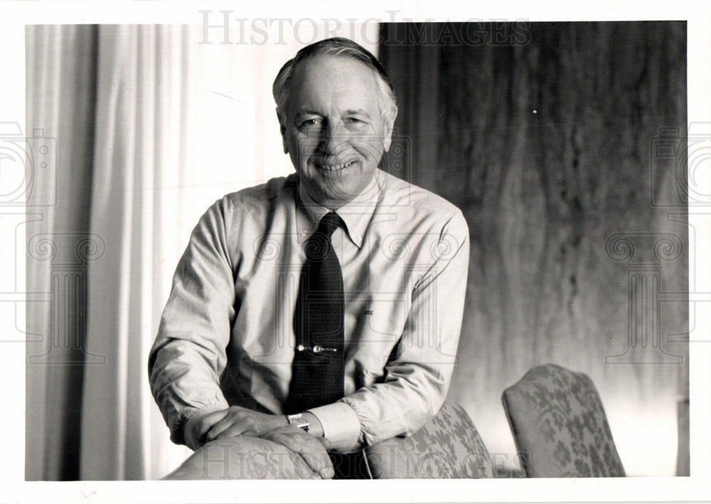1989 Press Photo James W. Kinnear CEO Texaco Inc. - Historic Images