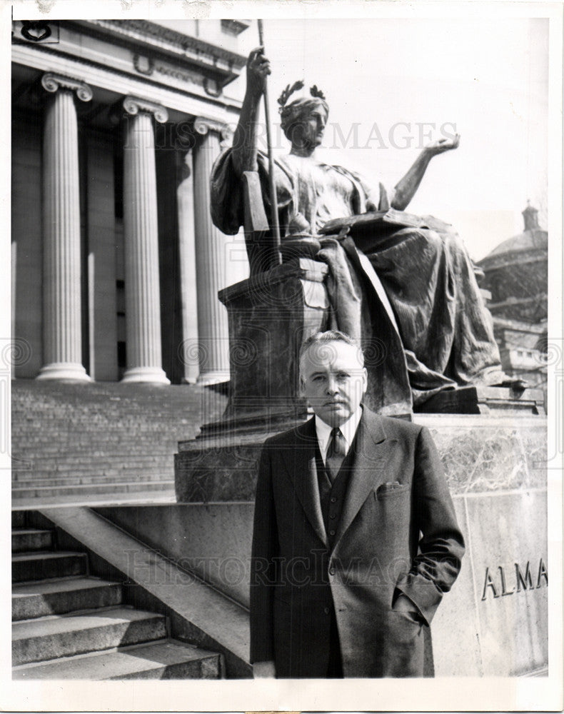 1954 Press Photo Grayson Louis Kirk president Columbia - Historic Images