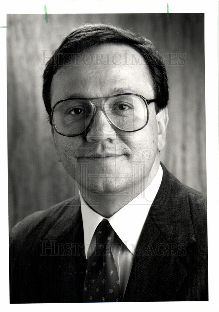 1993 Press Photo Louis Kircos Handleman Company VP - Historic Images