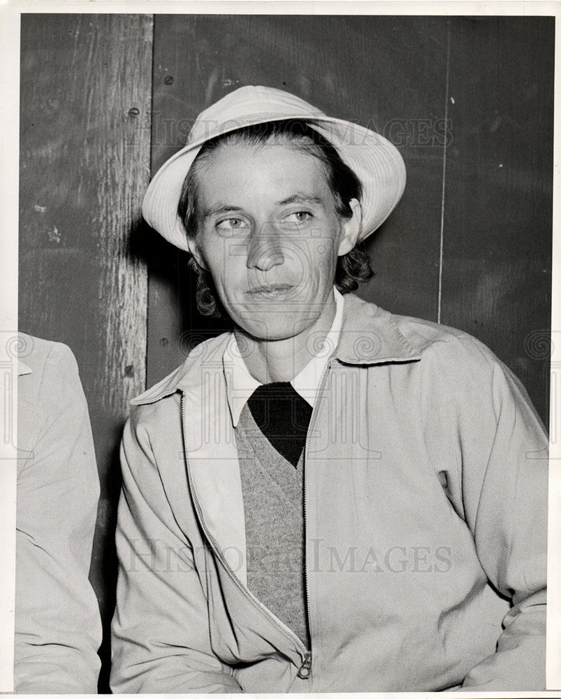 1947 Press Photo Dorothy Kirby golf - Historic Images