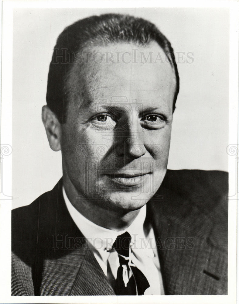 1955 Press Photo Austin Kiplinger Chicago newscaster - Historic Images