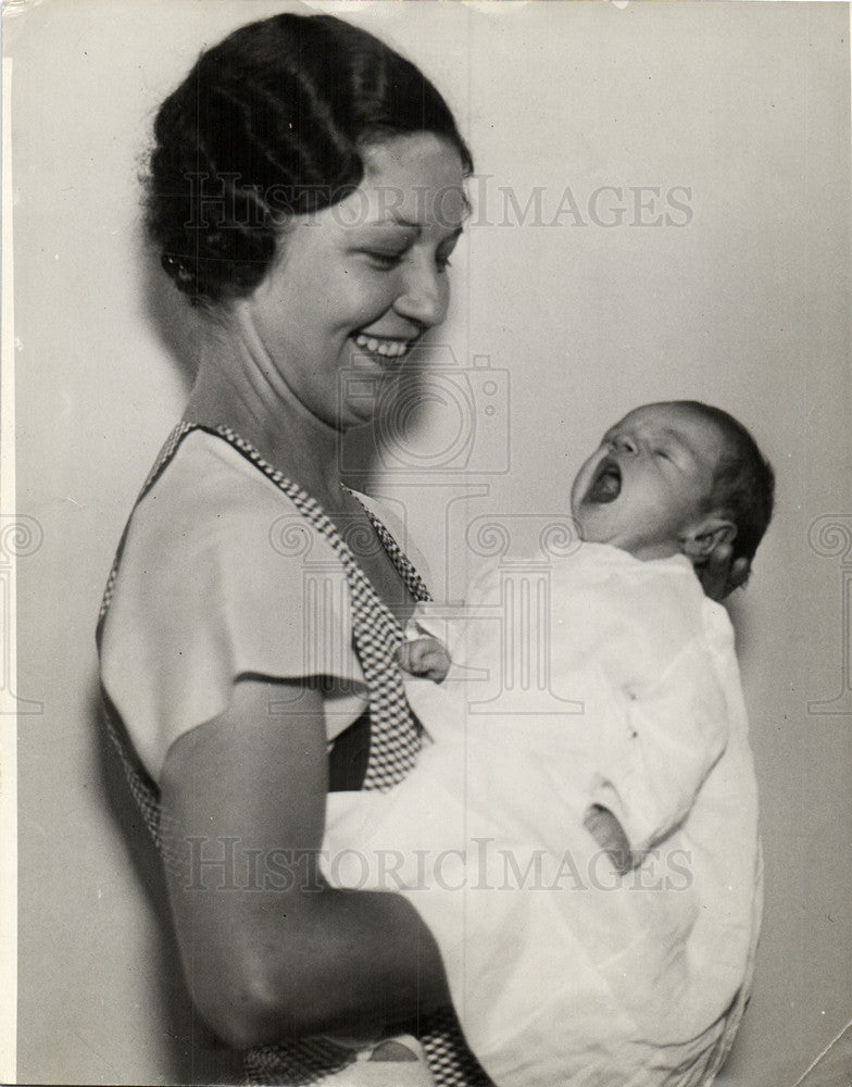 1932 Press Photo Coach Harry Kipke Wife and Son - Historic Images