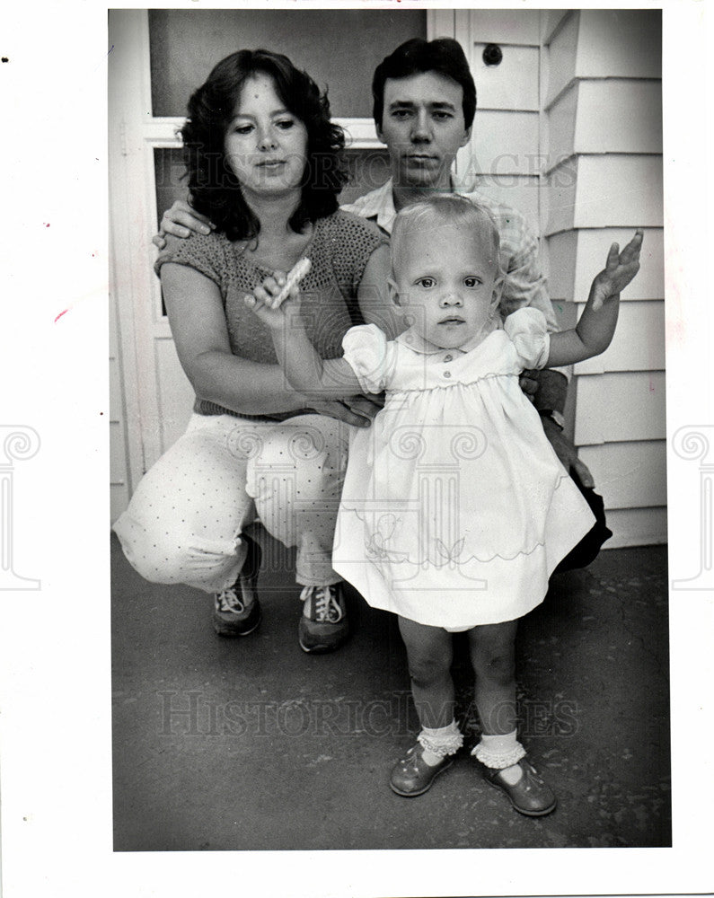 1984 Press Photo Lynn Kinsman liver transplant parents - Historic Images