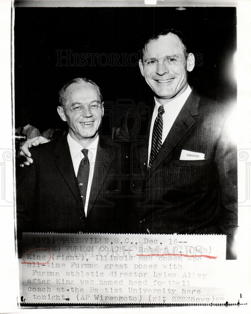 1957 Press Photo Football coach, baptist university - Historic Images