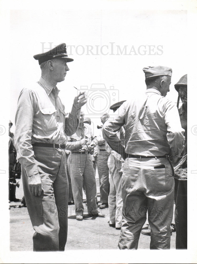 1958 Press Photo Ernest Joseph King - Historic Images