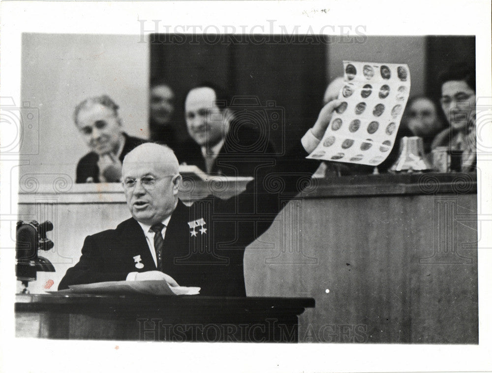 1961 Press Photo Soviet Prime Min Krushchev U-2 plane - Historic Images