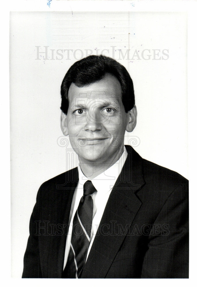 1992 Press Photo Robert Keuten Vice President - Historic Images