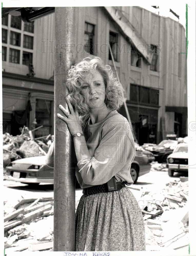 1991 Press Photo Joanna Kerns - Historic Images